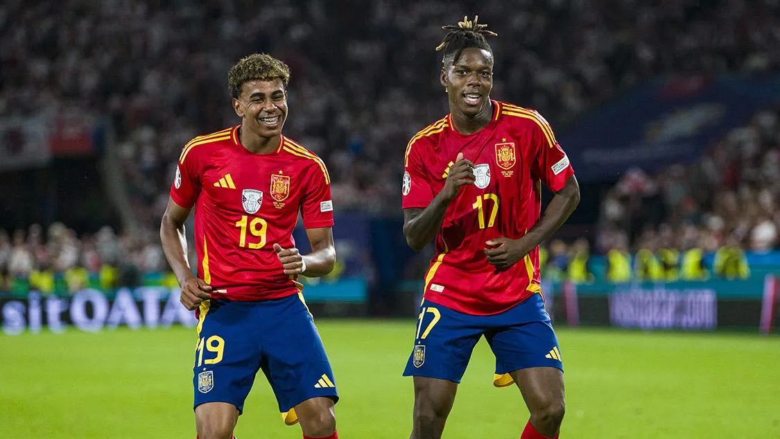 欧洲杯足球赛精彩瞬间